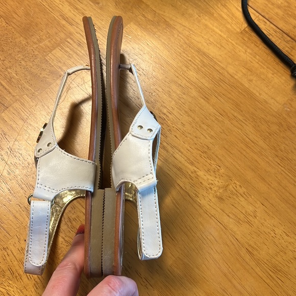 Big Girls sz 5 Michael Kors sandals. NWOT - Picture 3 of 7